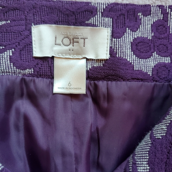 Ann Taylor Loft Burgandy Skirt size 6 - Picture 4 of 5